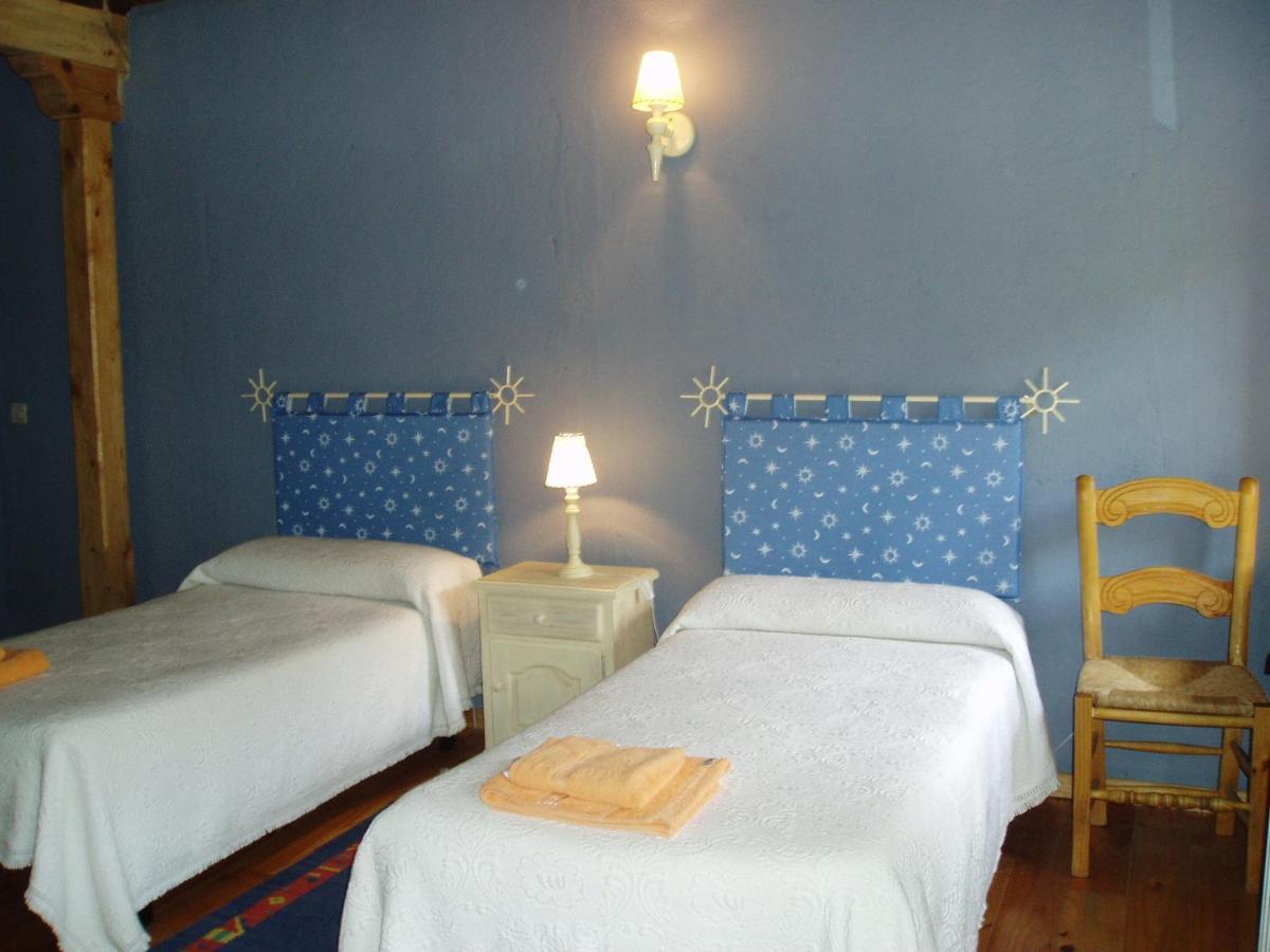 Hotel Rural El Urogallo Murias de Paredes Habitación foto
