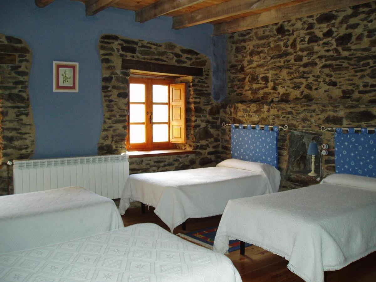 Hotel Rural El Urogallo Murias de Paredes Habitación foto