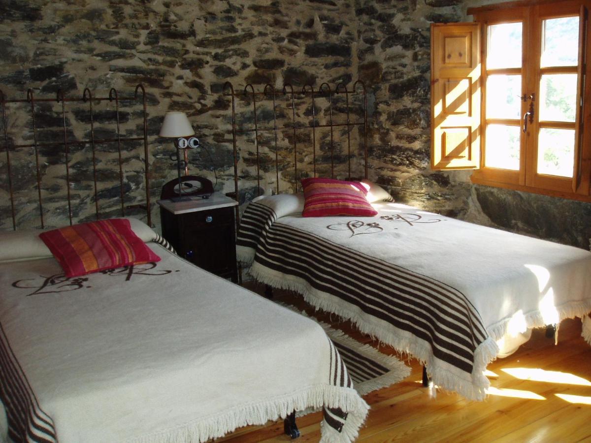 Hotel Rural El Urogallo Murias de Paredes Habitación foto