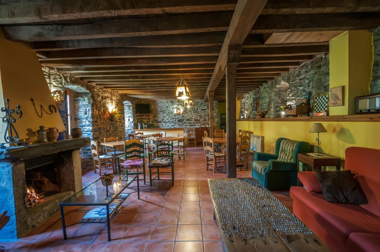 Hotel Rural El Urogallo Murias de Paredes Exterior foto